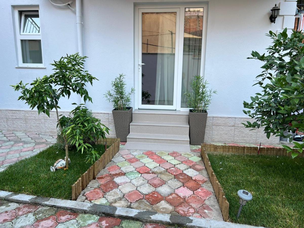 Florent'S Superb Studio, Free Parking & Garden!! Tirana Eksteriør billede